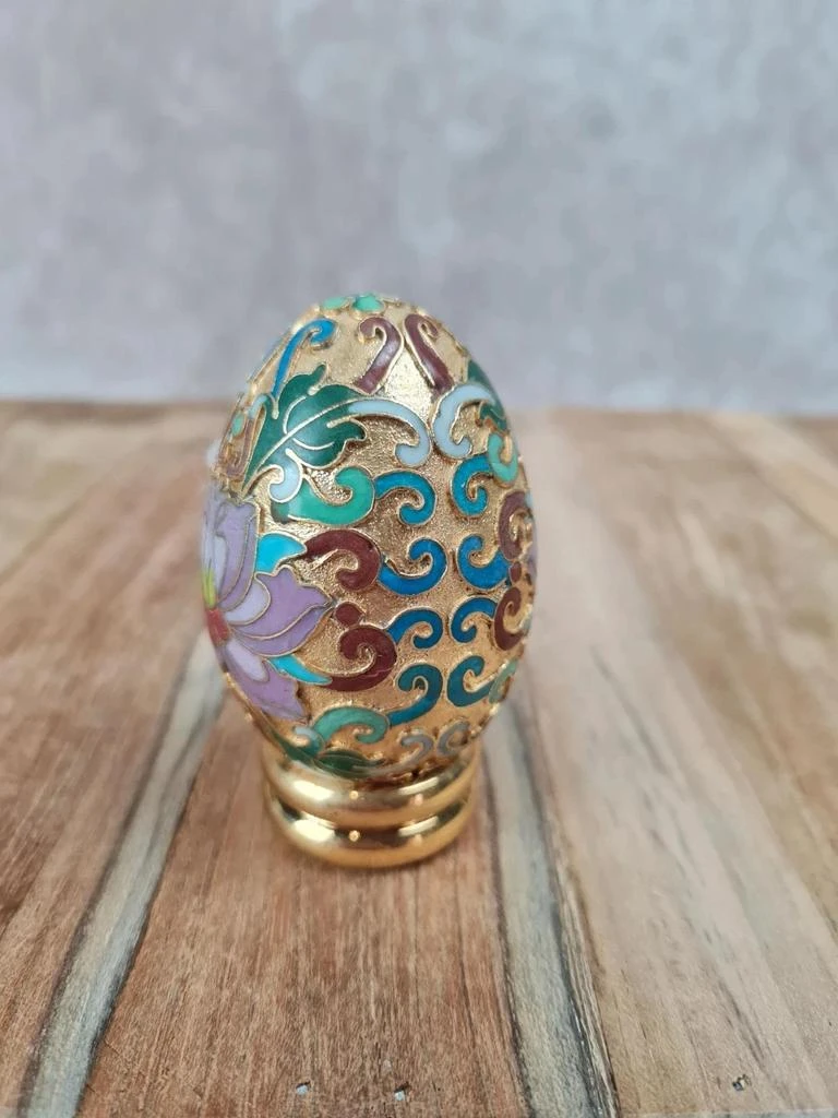 🥚 Ovo decorativo cloisonné dourado – 88fm vintage – photo 2